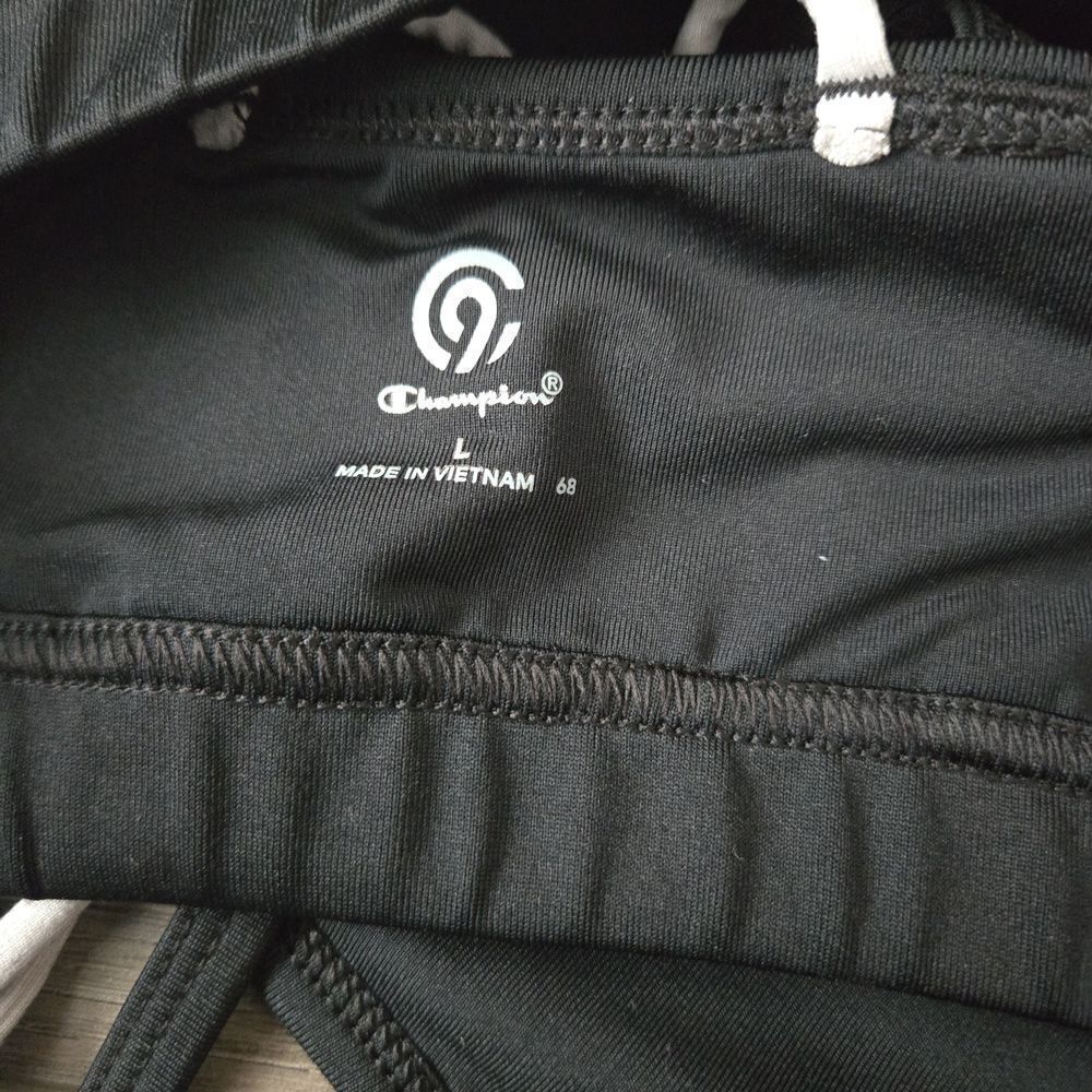 Champion C9 sports bra - Picture 3 of 3